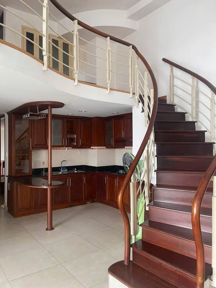 Căn hộ Duplex Sky Garden 1 Phú Mỹ Hưng 138m² giá 7.5 tỷ - Thiết kế hiện đại, view thoáng đãng!