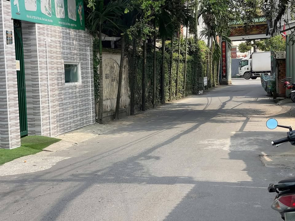 Nhà bán Hóc Môn 90m² giá 4.x tỷ - Hẻm ô tô, sổ hồng chính chủ!