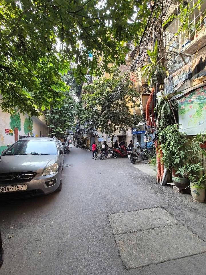 Nhà riêng lô góc Nguyễn Chí Thanh 70m² - Mặt tiền thoáng đãng, giá thỏa thuận!