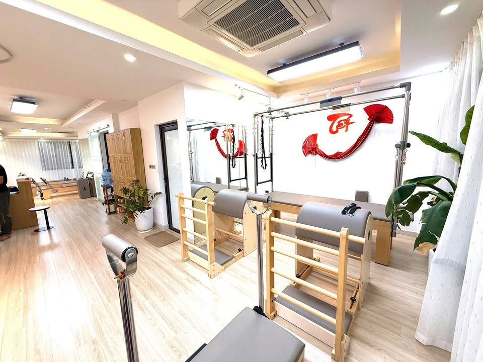 Cho thuê văn phòng tại 53 Phan Kế Bính, 100m² giá 20 triệu - Mặt tiền rộng, tiện ích đầy đủ!