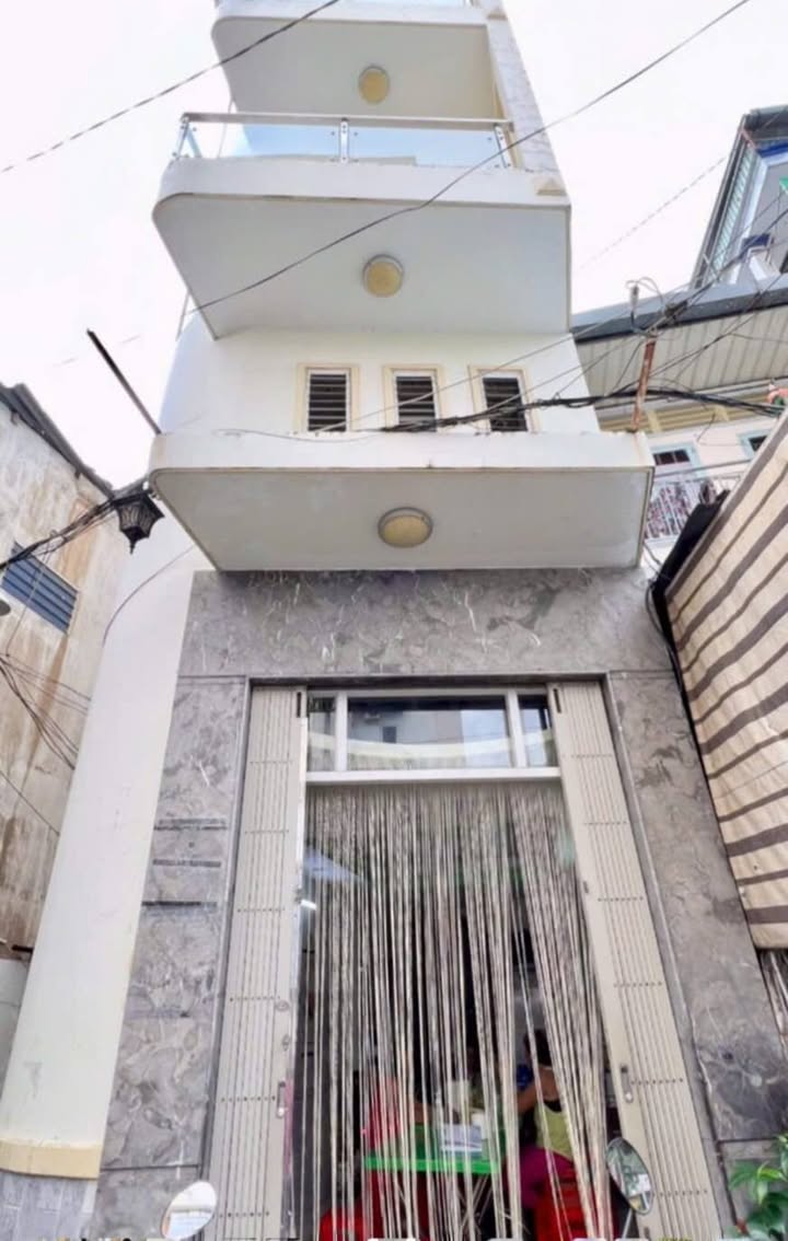 Mặt bằng cho thuê tại Quận 10 - Diện tích 27m² giá 6 triệu - Địa điểm kinh doanh lý tưởng!