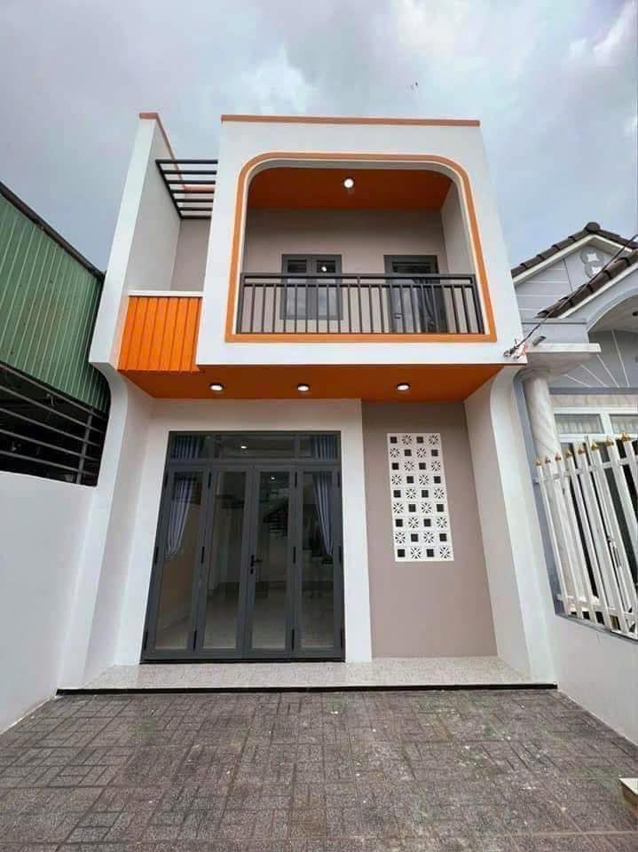 Nhà riêng 1 trệt 1 lầu quận Bình Chánh 100m² giá 1.48 tỷ - Sổ hồng riêng ngay bệnh viện