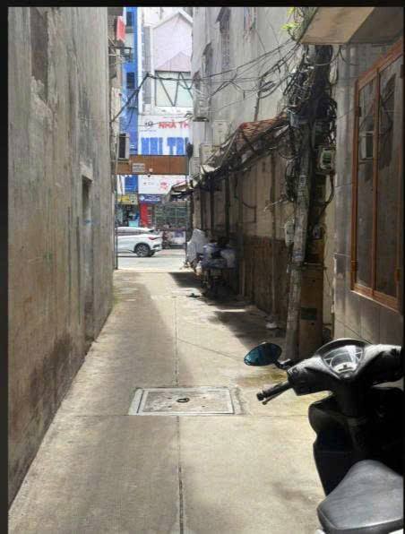 Nhà phố Tân Định Q1 26.3m² giá 5.5 tỷ - Vị trí trung tâm, tiện ích đầy đủ!