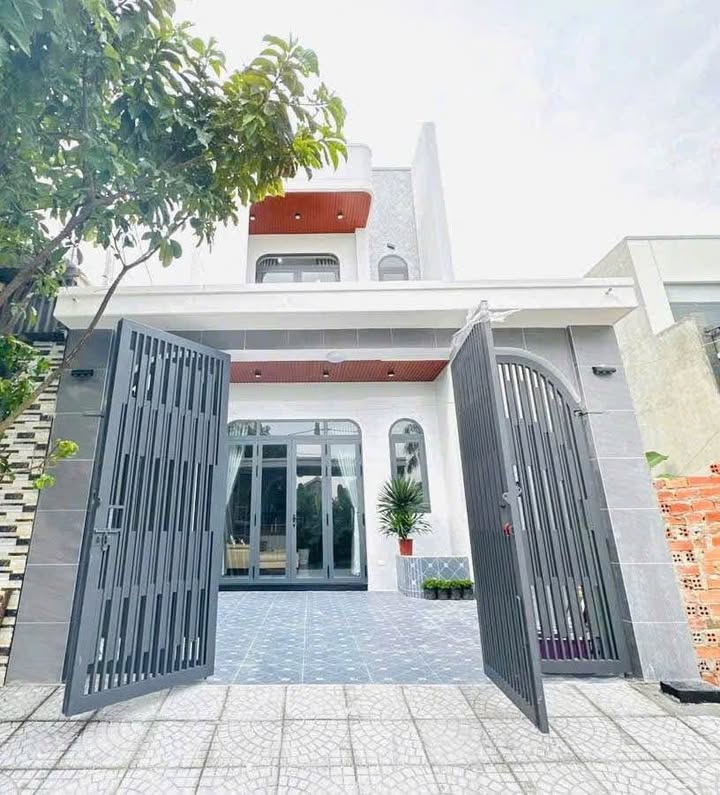 Nhà lầu Phường Bửu Long 100m² giá 2.05 tỷ - Sẵn sàng vào ở ngay!