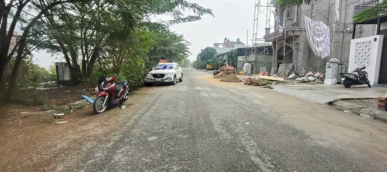 Đất nền KDC Hưng Gia Bến Lức 100m² giá 2.95 tỷ - Vị trí đắc địa gần trung tâm!