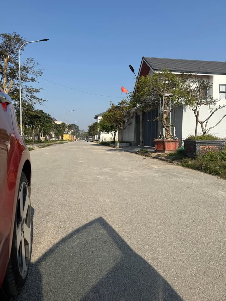 Đất nền khu đô thị Nguyễn Sinh Cung, 180m², giá 6.6 tỷ - Cơ hội đầu tư hấp dẫn!