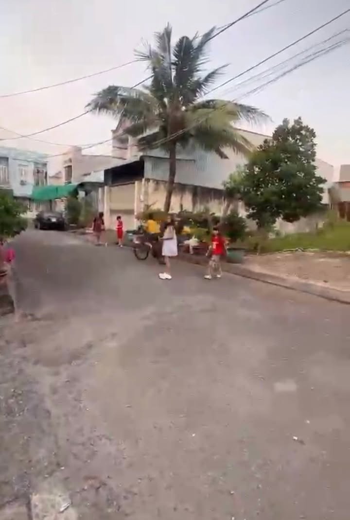 Đất sổ hồng riêng xã Bà Điểm 105m² giá 3.25 tỷ - Đường nhựa ô tô vào tận nơi!