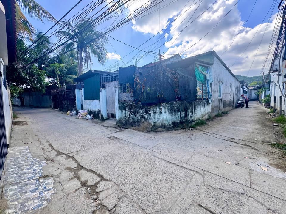 Đất Hẻm Phú Xương Vĩnh Hải 72.5m² giá 2,25 tỷ - Gần Biển, Tiện Ích Đầy Đủ!