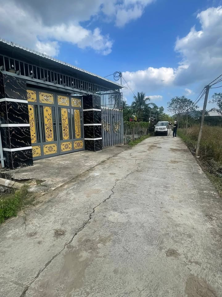 Đất thổ cư 210m² tại Vạn Hưng, Khánh Hòa - Giá chỉ 365 triệu, sổ hồng riêng!