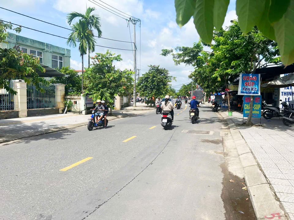 Nhà kiệt ô tô Hòa Thọ Tây, Quận Cẩm Lệ 90m² giá 2.6 tỷ - Sẵn sàng vào ở ngay!