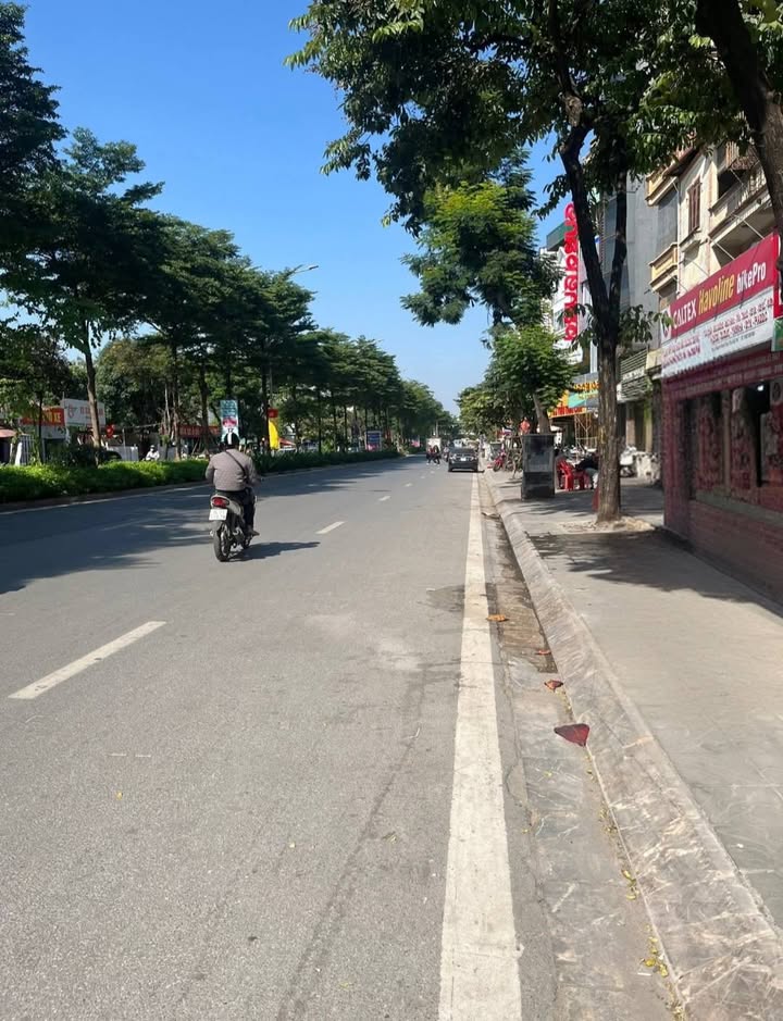 Bán nhà mặt phố Nguyễn Khánh Toàn, Cầu Giấy 105m² giá 55.125 tỷ - Đầu tư sinh lời ngay!