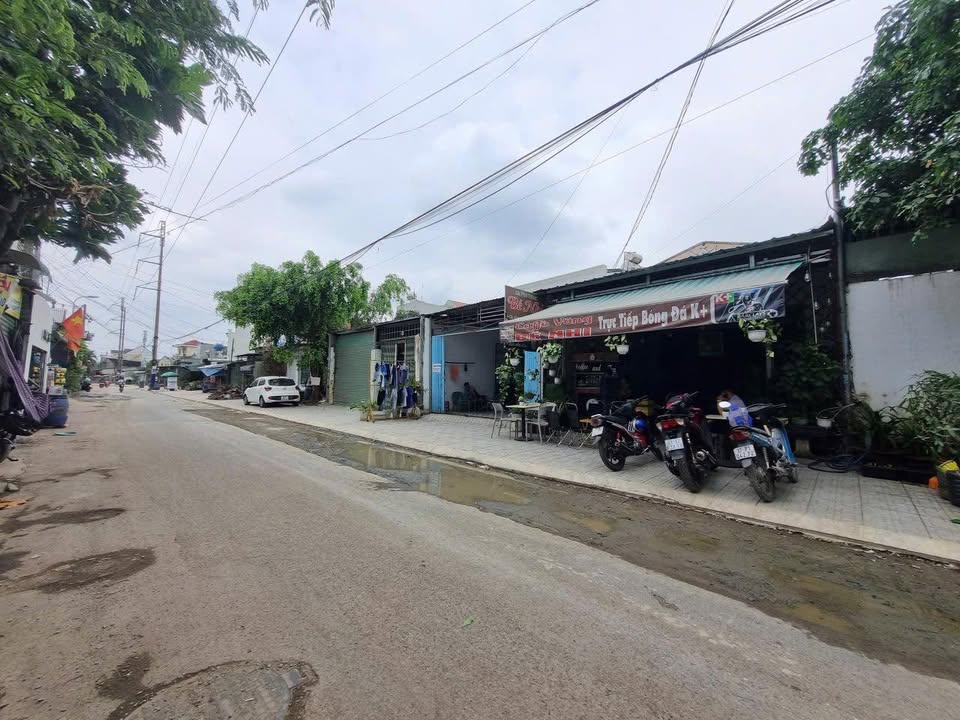 Bán quán Cà phê mặt tiền phường Đông Hòa 275m² giá 10.8 tỷ - Cơ hội đầu tư tuyệt vời!