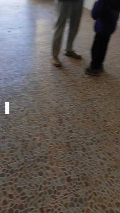 Nhà nguyên căn Tôn Thất Thuyết 2 tầng giá 6 triệu - Sân ô tô thoải mái!