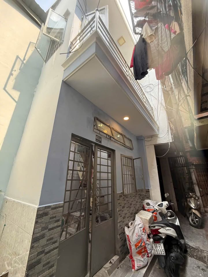 Nhà Trần Hưng Đạo, Quận 5 – Diện tích 18m², chỉ 2.95 tỷ - Giá hiếm có trong tầm tay!