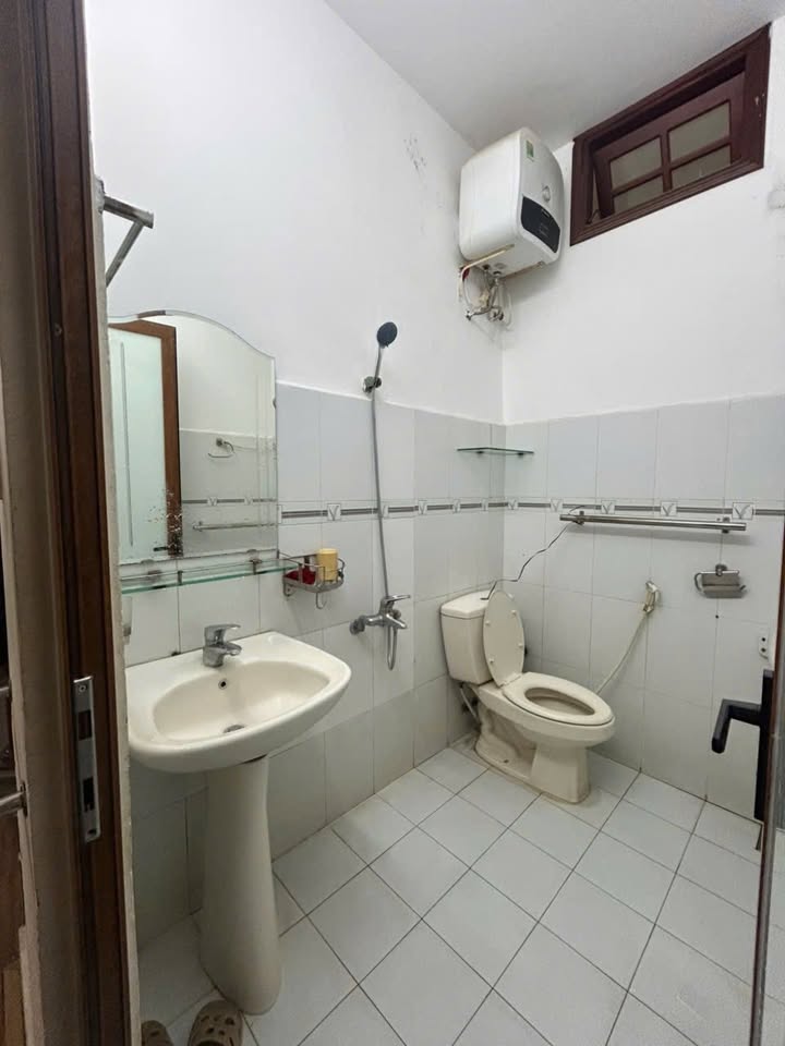 Nhà cho thuê 37/6 Tiểu La Đà Nẵng 90m² chỉ 13 triệu - Tiện ích đỉnh cao trong tầm tay!