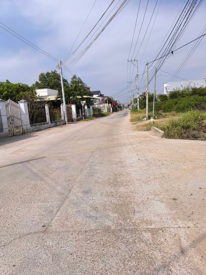 Đất nền lô góc 2 mặt tiền khu an sinh Cá Đồng - 92m² chỉ 800 triệu!