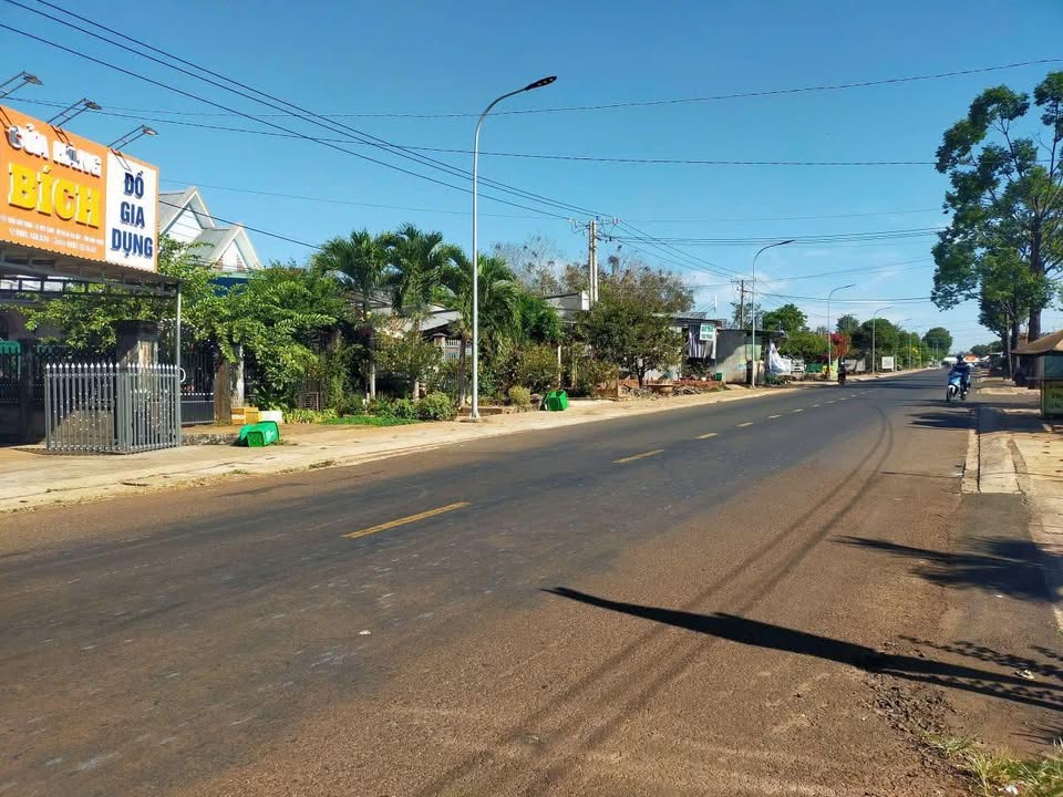 Đất nền Bù Gia Mập 280m² giá 800 triệu - Mặt tiền đường chính Đức Hạnh!