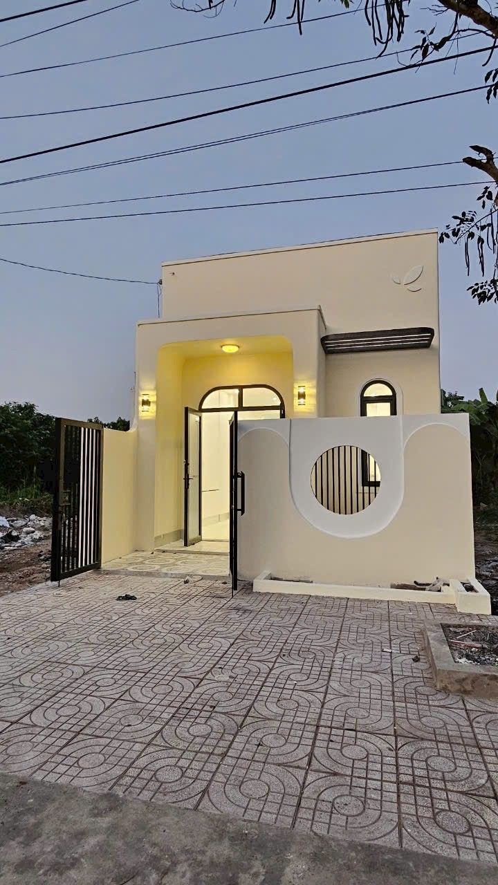 Nhà trệt KDC Đông Phú Cần Thơ 100m² giá 1.79 tỷ - Nhà mới xây dọn vào ở ngay!
