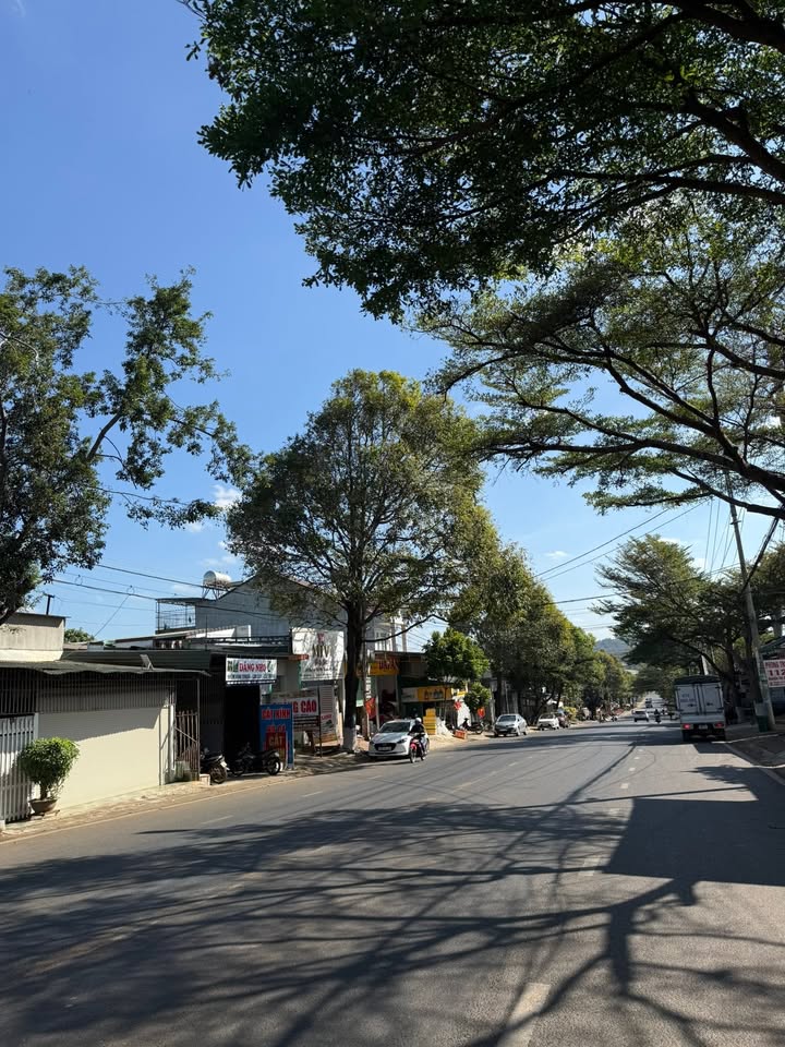 Nhà mặt tiền kinh doanh Nguyễn Thị Định 144m² giá 3 tỷ - Kinh doanh sầm uất ngay chợ!