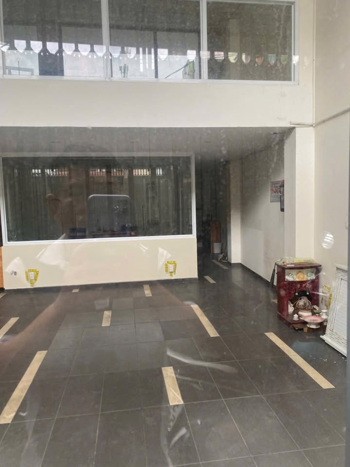 Nhà mặt tiền Cách Mạng, Tân Phú 96m² giá 30 triệu - Phù hợp kinh doanh và sinh sống!