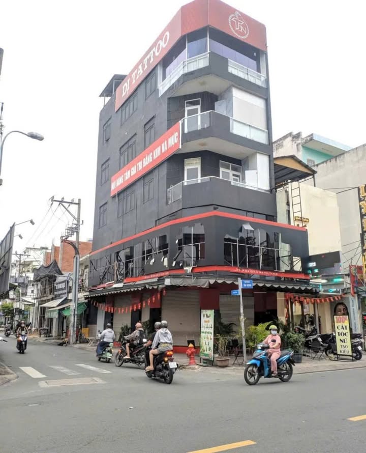 Cho thuê nhà góc 2 mặt tiền Đường Tân Hương, Quận Tân Phú, 85m² - Khu vực kinh doanh sầm uất!