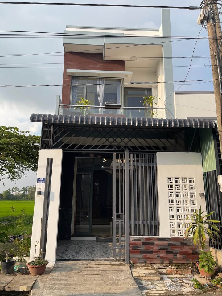 Nhà 1 trệt 1 lầu tại Phường Mỹ Quý, 85m² giá 1 tỷ - Đường lớn ô tô vào tận nhà!