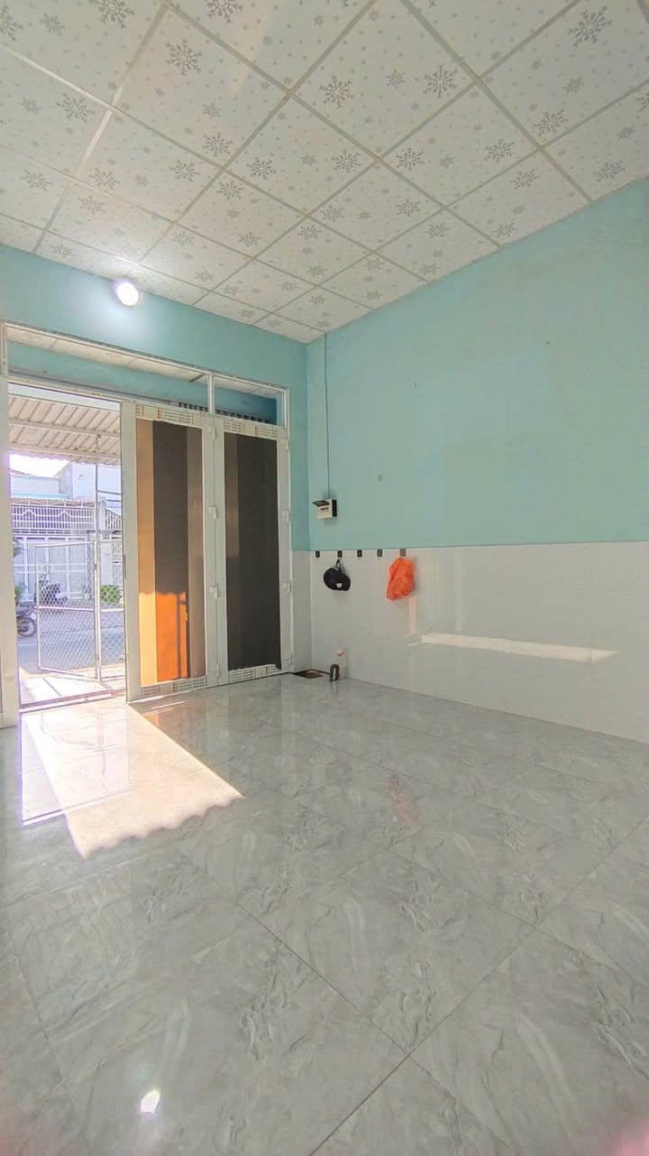 Nhà mặt tiền đường Văn Thánh Phan Thiết 90m² giá 4.5 triệu - Thích hợp ở và kinh doanh!