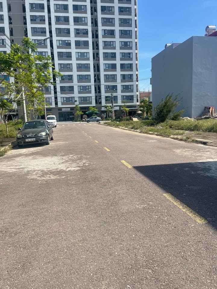 Đất nền Khu TĐC Đê Đông, Quy Nhơn 100m² giá 3 tỷ - Đầu tư sinh lời ngay!