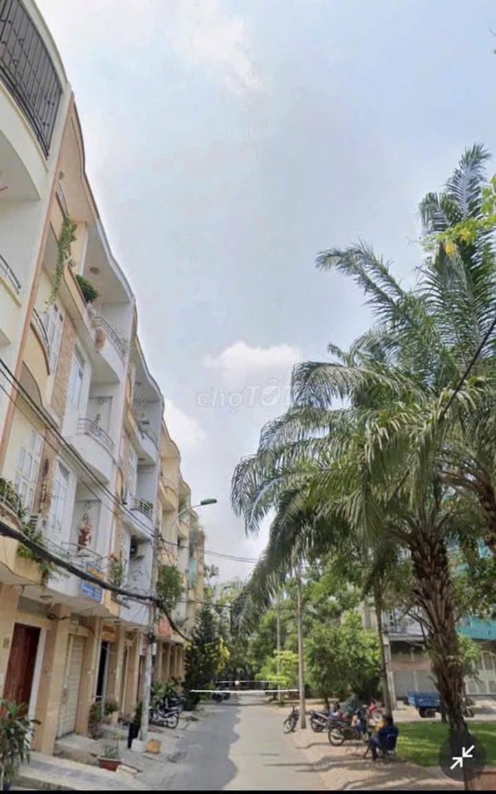 Đất nền góc 72m² tại Phường 5, Quận 8 - Sổ hồng chính chủ, xây dựng thoải mái!