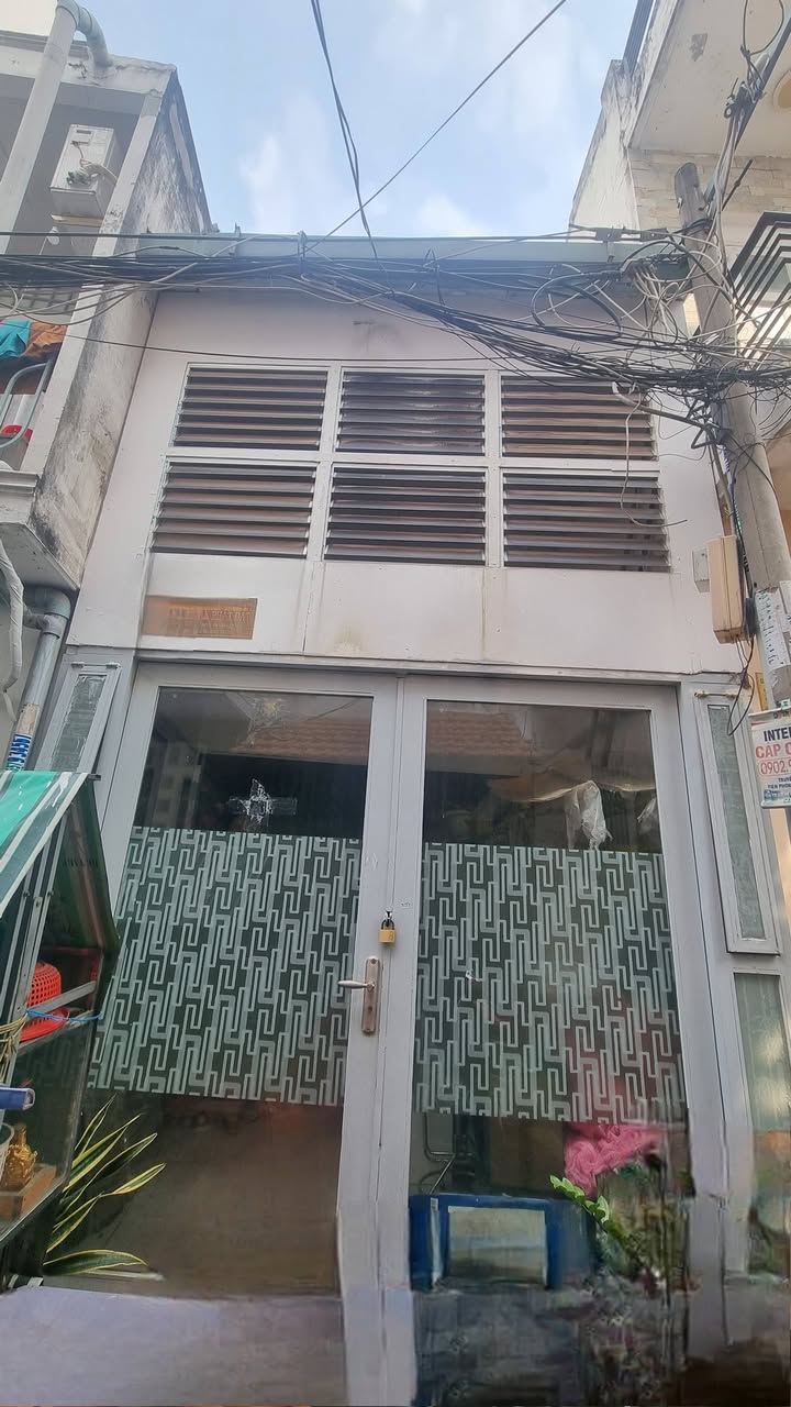 Nhà 2 tầng hẻm 1 sẹc Lê Văn Lương, Quận 7, 27m² giá 3.8 tỷ - An ninh yên tĩnh!