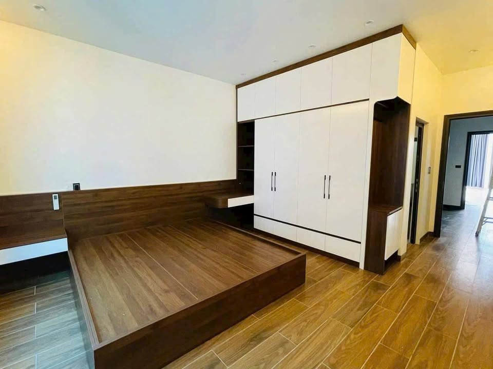 Nhà 6 tầng mặt QL18 Phường Vân Dương 70m² giá thỏa thuận - Đầu tư sinh lời ngay!