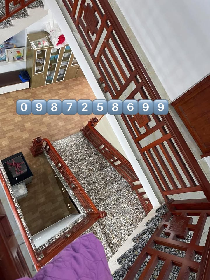 Nhà 3 tầng tại thị trấn Chờ, 73m² - Thiết kế hiện đại, giá thương lượng!