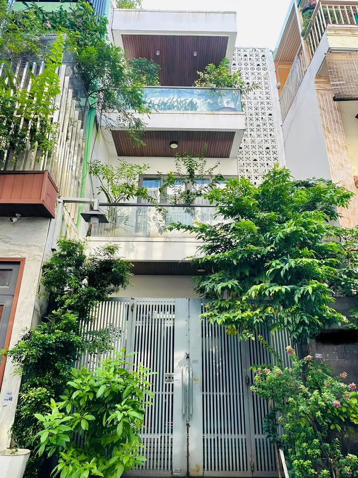 Nhà 3 tầng 90m² tại BHH - Bình Tân giá 9 tỷ - Bán gấp, chính chủ!