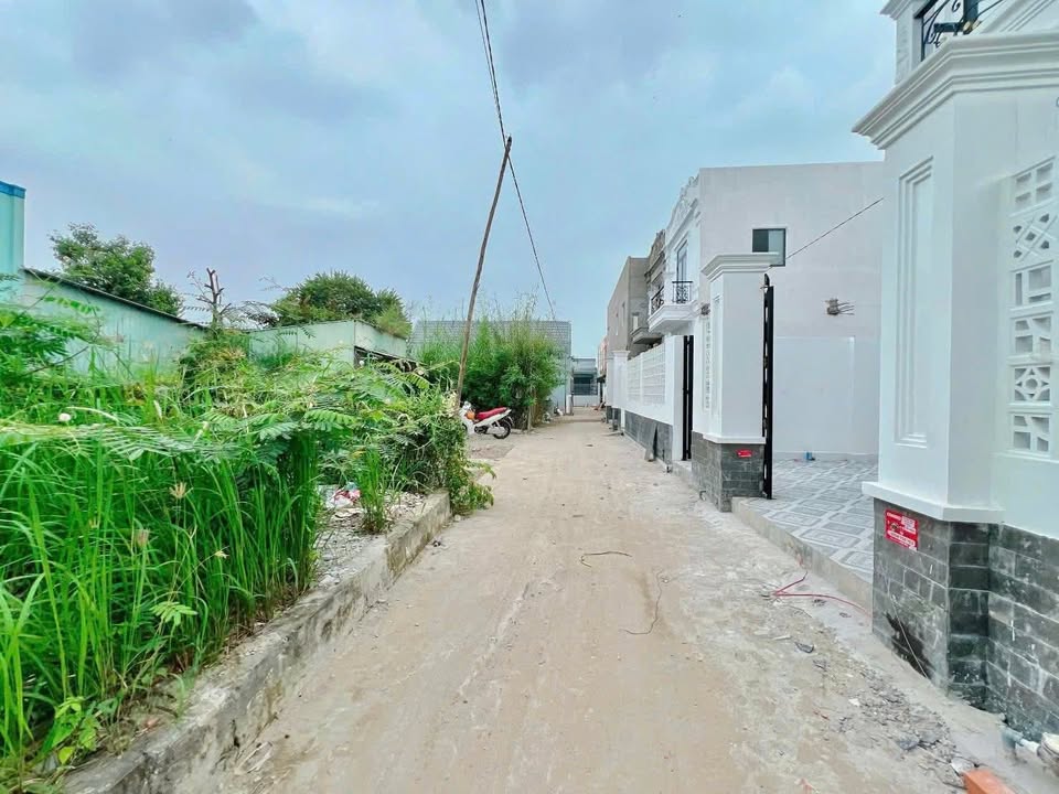 Đất thổ cư Thị trấn Cần Giuộc 102m² giá 1.8 tỷ - Pháp lý rõ ràng, hỗ trợ vay ngân hàng!