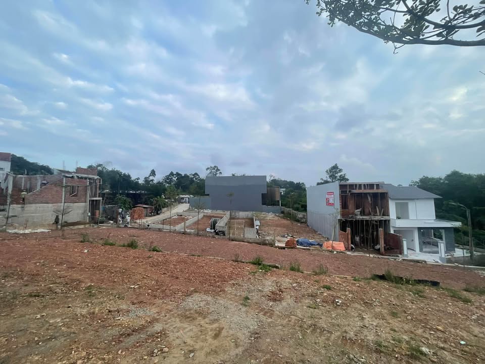 Đất Kiệt ô tô Thu Bồn, Thủy Xuân 120m² giá 1.6 tỷ - Vị trí thuận lợi, sẵn sàng đầu tư!