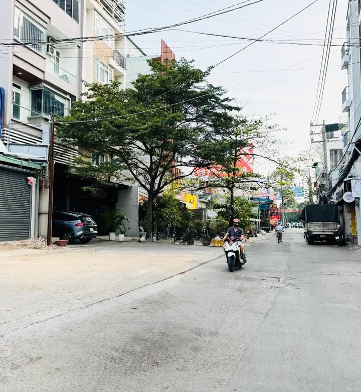 Đất nền Bình Thạnh 85m² giá 8.39 tỷ - Sẵn sàng xây mới 5 tầng!