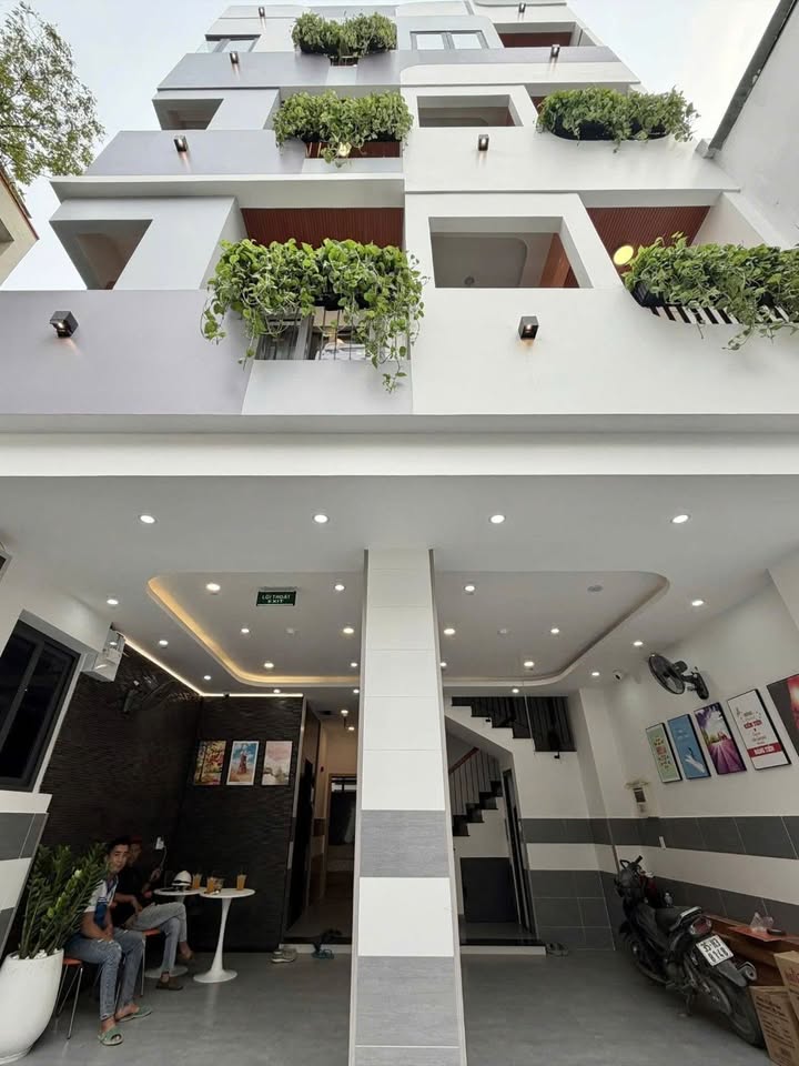 Tòa nhà căn hộ dịch vụ Q10 104m² giá 29.9 tỷ - Đầu tư sinh lời ngay tại trung tâm!