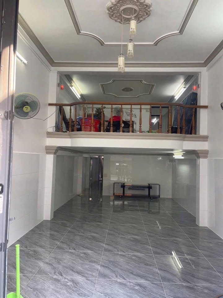 Nhà nguyên căn cho thuê tại Bình Khánh, Long Xuyên 6.5 triệu - Phù hợp cho nhiều mô hình kinh doanh!