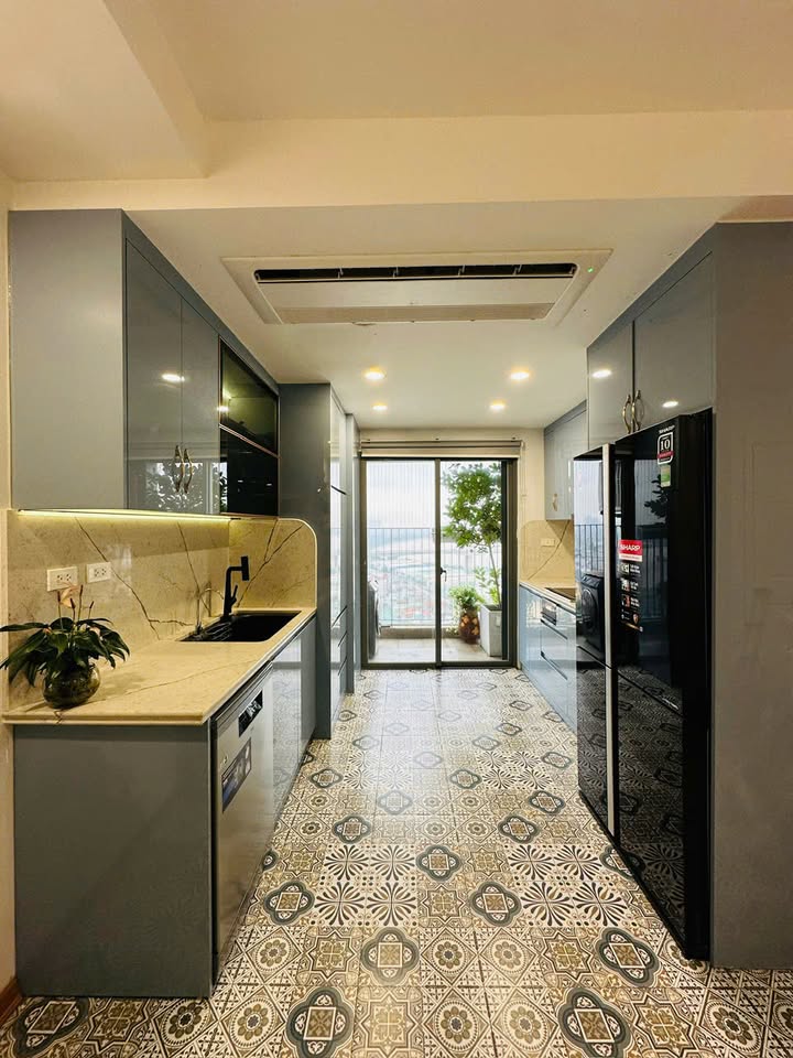 Căn hộ T&T Riverview Vĩnh Hưng 90m² giá 6.x tỷ - View sông Hồng đẹp lung linh!