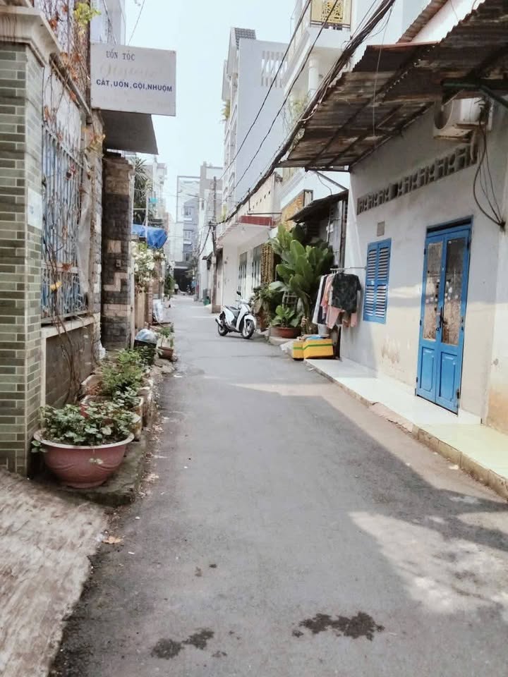 Nhà cho thuê Gò Vấp 90m² giá 6.5 triệu - Phù hợp cho gia đình ở lâu dài!