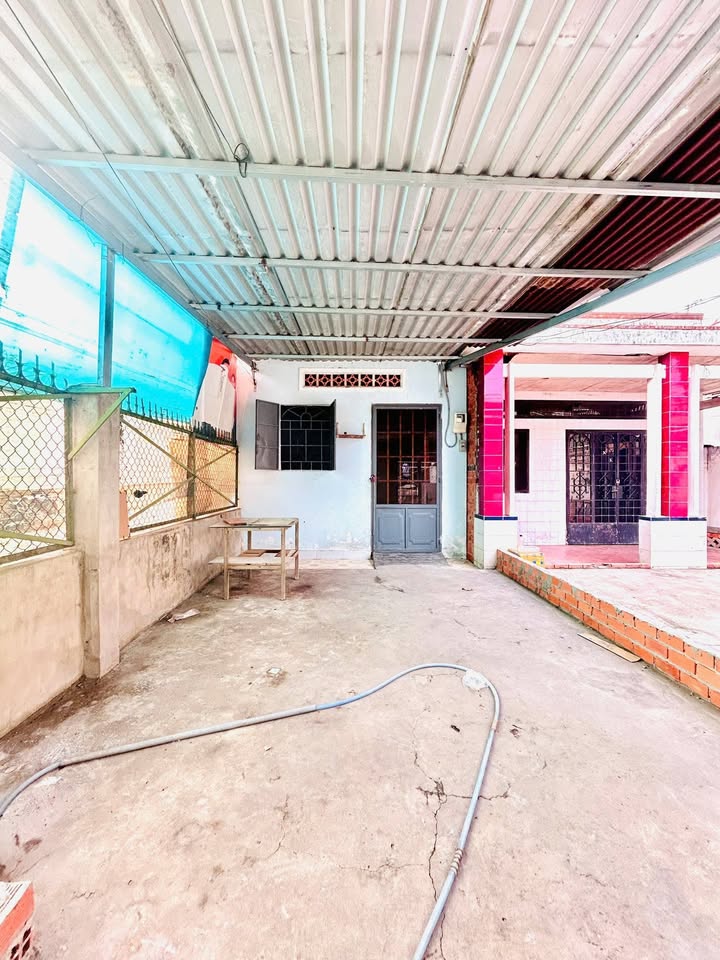 Nhà cấp 4 Thị trấn Hóc Môn 58m² giá 1.5 tỷ - Chính chủ bán gấp!