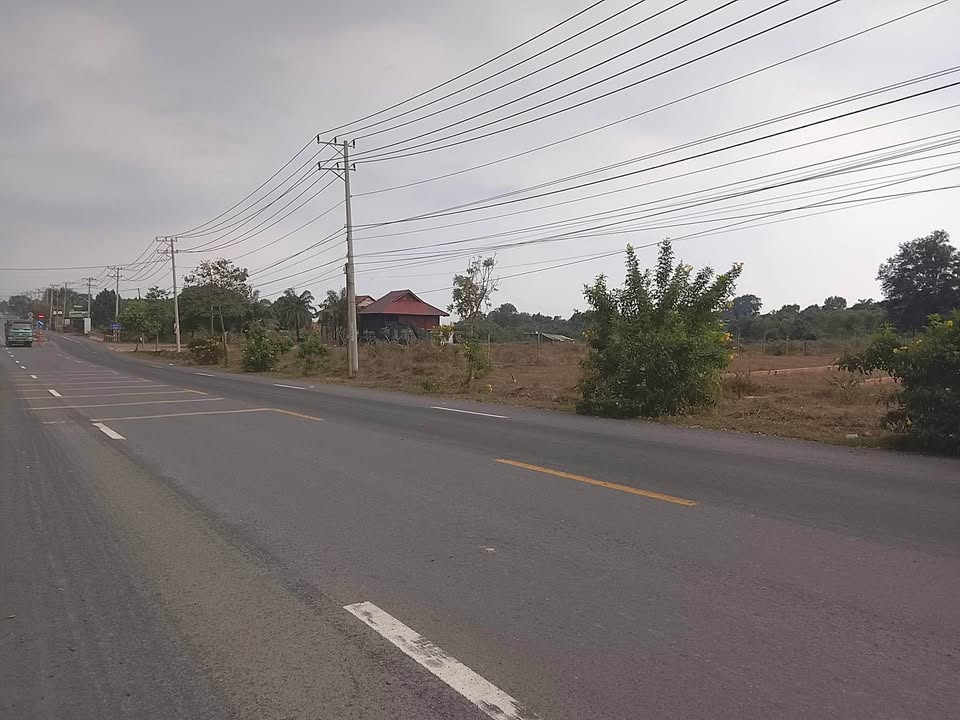 Bán FrontHouse mặt tiền đường Xuân Sơn - Đá Bạc, 200m² giá 1.35 tỷ - Vị trí đắc địa!