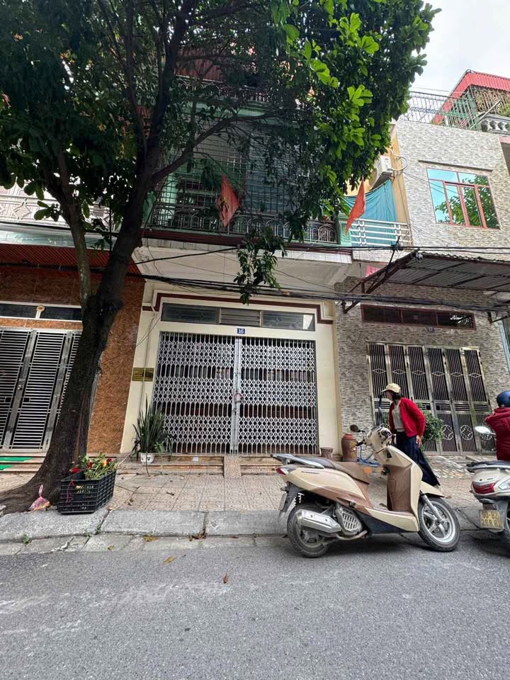 Nhà 3 tầng Phủ Lý 70m² giá 4 tỷ - Ô tô đỗ cửa, nội thành thuận tiện!