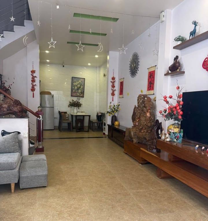 Nhà Hậu Ái - Hoài Đức 50m² giá 8.1 tỷ - Ô tô vào tận nhà, nội thất xịn xò!