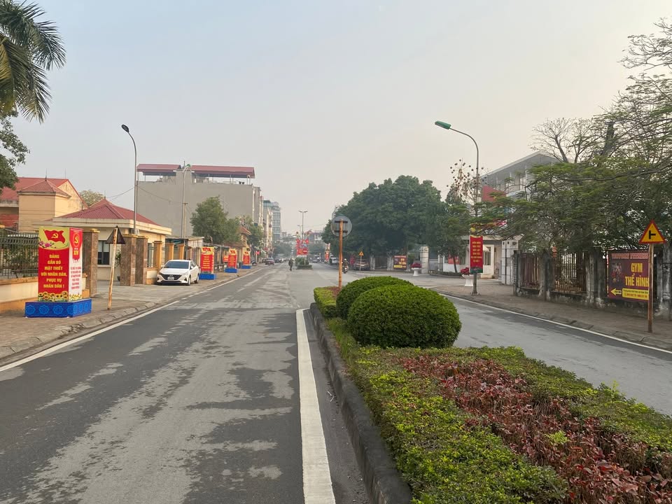 Nhà 5 tầng Trạm Trôi, Hoài Đức 35m² giá 4 tỷ - Thiết kế hợp lý, gần trường học!