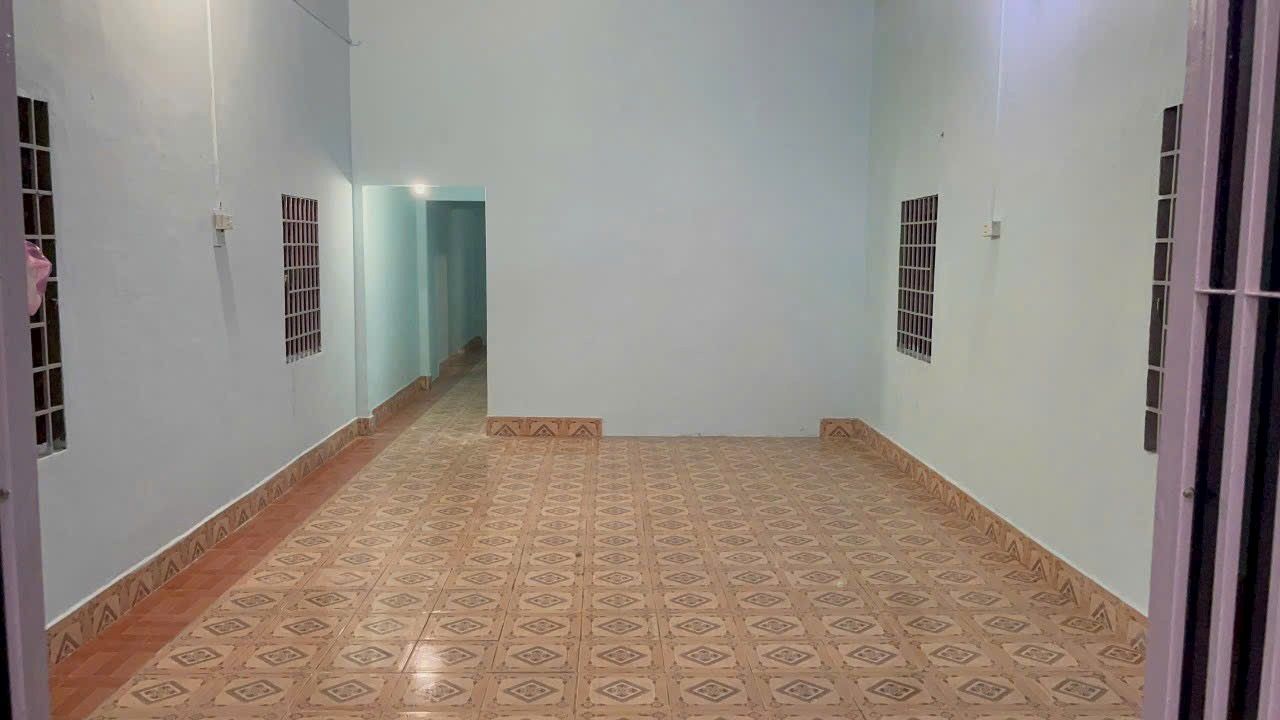 Nhà Mặt Tiền Kinh Doanh Long Bình 138m² giá 2.099 tỷ - Đầu Tư Sinh Lời Ngay!