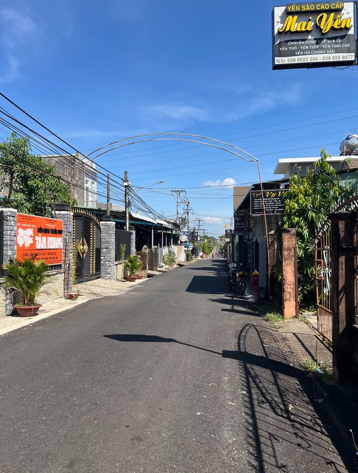 Nhà phố Đức Long, Gia Tân 2, 182m² giá 3 tỷ - Mặt tiền đường nhựa kinh doanh thuận lợi!