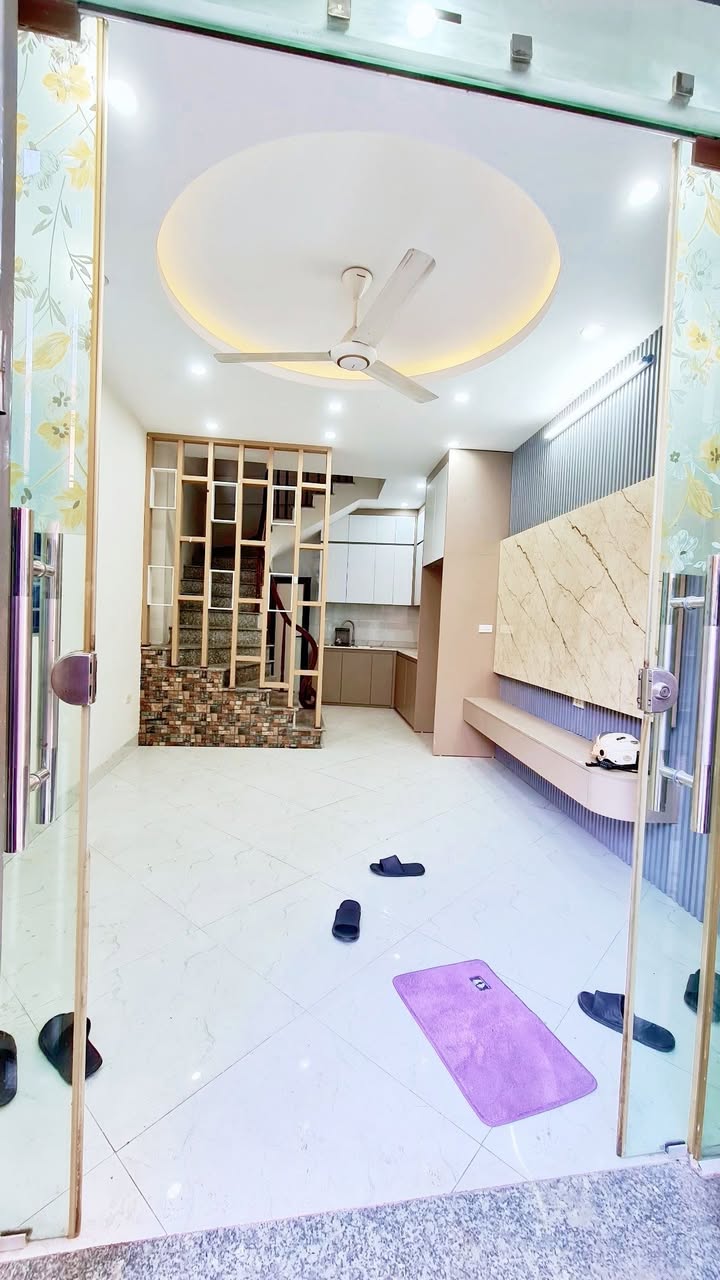 Nhà 4 tầng Kiến Hưng 35m² giá 5.x tỷ - Pháp lý chuẩn chính chủ!