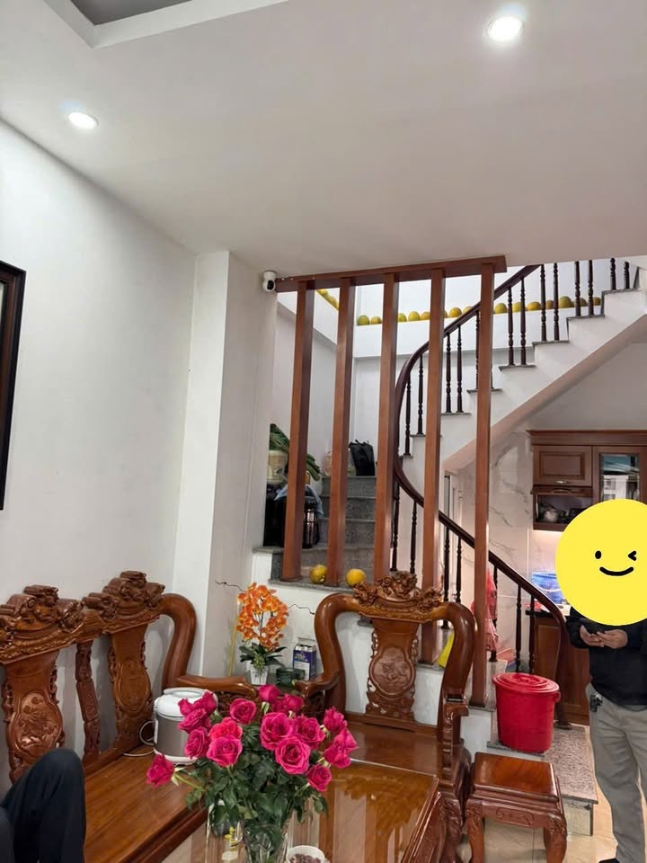 Nhà phố Xuân La, Tây Hồ 41m² giá nhỉnh 8 tỷ - An sinh đỉnh cao, kinh doanh thuận lợi!