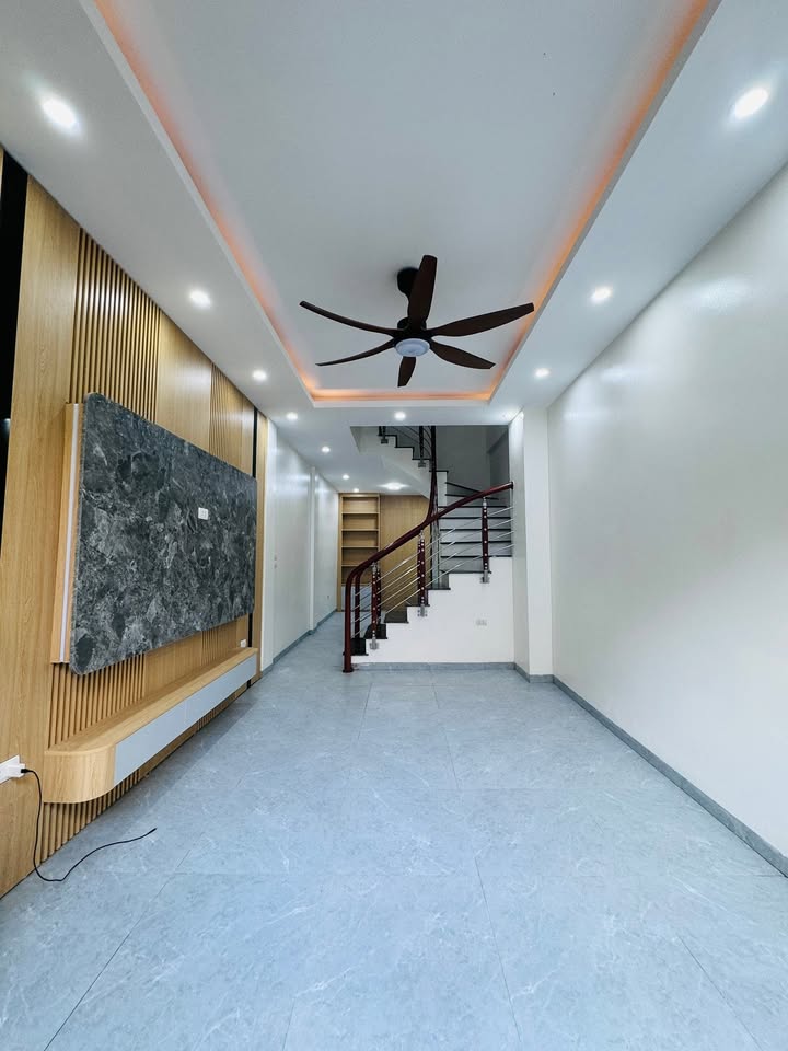 Nhà đẹp Lĩnh Nam, Hoàng Mai 36m² giá 7 tỷ - Pháp lý rõ ràng, sẵn sàng ở ngay!